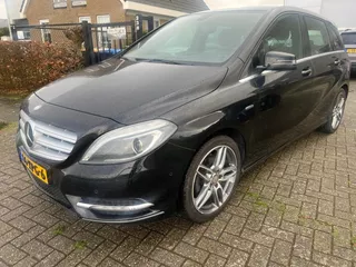 Mercedes-Benz B 180 AMBITION